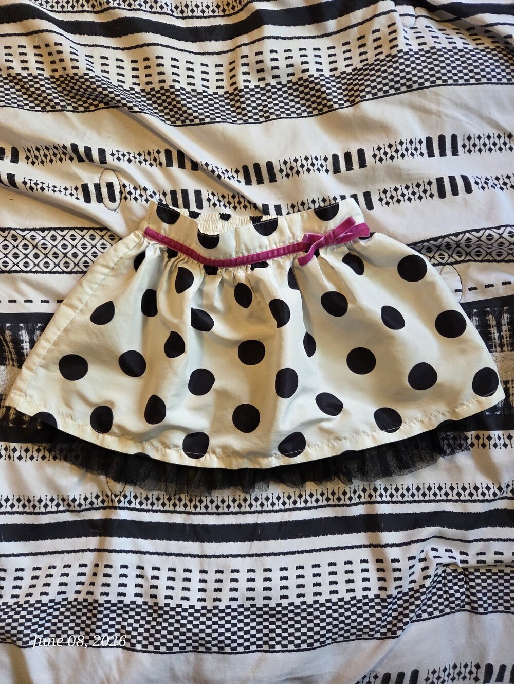 Girls size 5 polka dot skirt